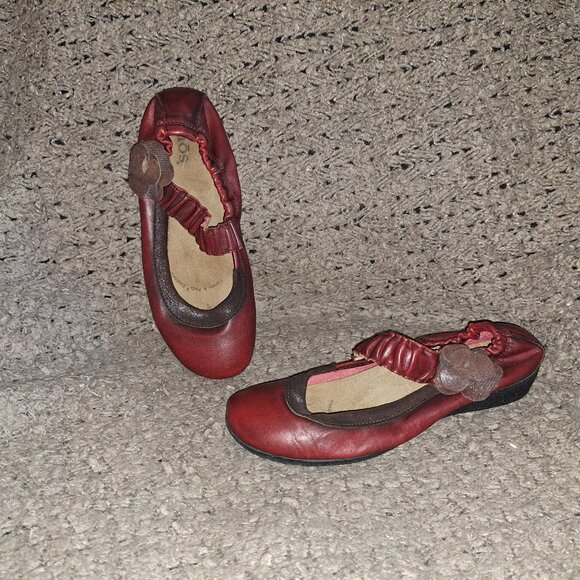 TAOS-Mary Jane Ballet Flat Size-Red Leather Flower Strap-SZ 37-Excellent - Picture 1 of 8